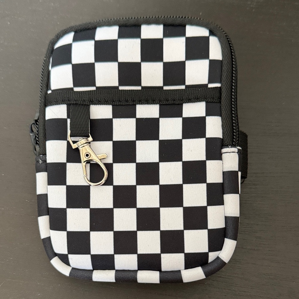 Checkered Water Bottle Pouch - Picture 4 of 5